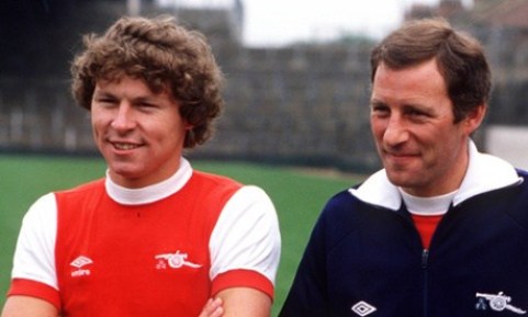 Sport, Football, Highbury, London, England, June 1980, Arsenal Manager Terry Neill (centre) is pictured with his two former Queens Park Rangers players, John Hollins (right) and new signing Clive Allen (Photo by Bob Thomas/Getty Images)